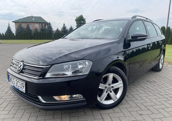 Volkswagen Passat cena 28900 przebieg: 245000, rok produkcji 2013 z Pilawa małe 529